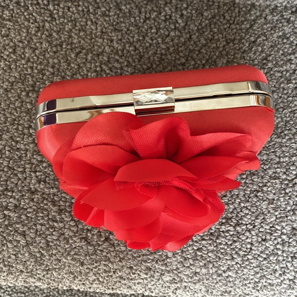 Lulu Townsend Flower Purse - Picture 2 of 10